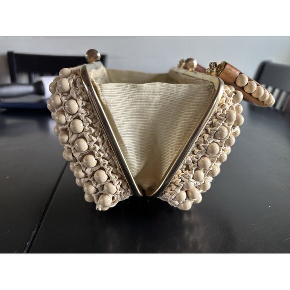 VTG 1950’s Women’s Handbag Beaded Crochet Wicka Weave Wood Handle Brass Accents - Picture 10 of 10